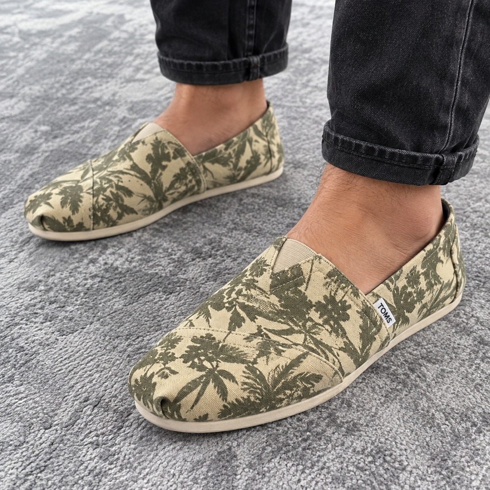 TOMS Alpargata Slip On Mens Size 12 Green Tan Leaf Print Canvas Flats 0001